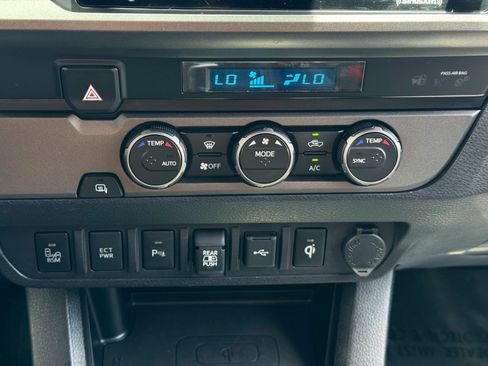 Used 2021 Toyota Tacoma TRD Sport w/ Technology Package RWD image 25