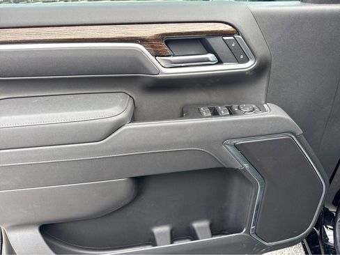 New 2026 GMC Sierra 2500 SLE w/ SLE Value Package; image 9