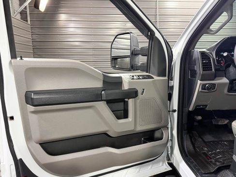 Used 2022 Ford F250 XL w/ STX Appearance Package image 32