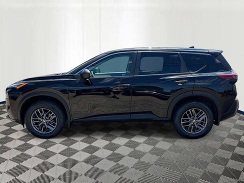Used 2021 Nissan Rogue S AWD/4WD image 2