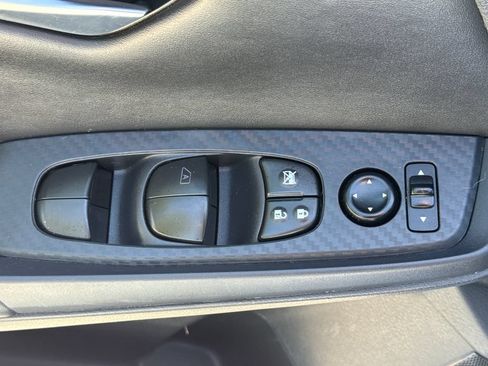 Used 2022 Nissan Sentra SV FWD image 14
