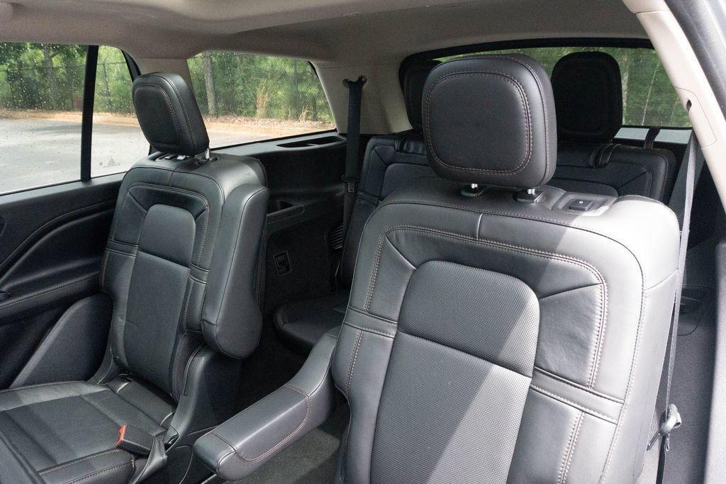 Used 2023 Lincoln Aviator Reserve RWD image 17