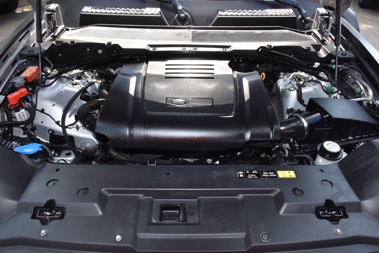 Used 2021 Land Rover Defender 110 S AWD/4WD image 38