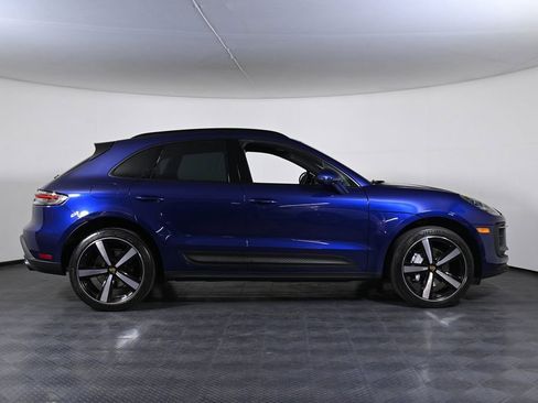 Used 2024 Porsche Macan AWD/4WD image 8
