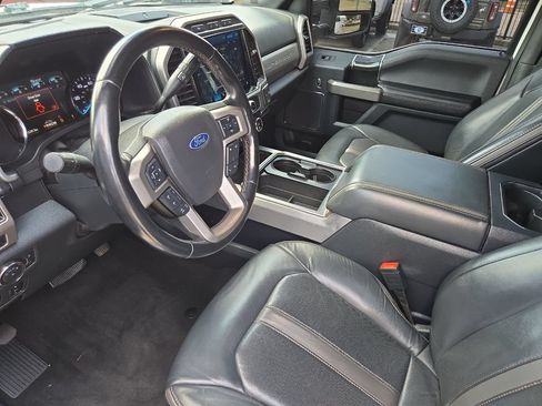 Used 2022 Ford F250 Platinum w/ FX4 Off-Road Package AWD/4WD image 9