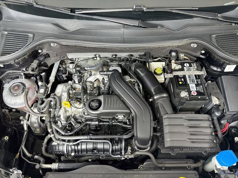 Certified 2023 Volkswagen Taos SE AWD/4WD image 28