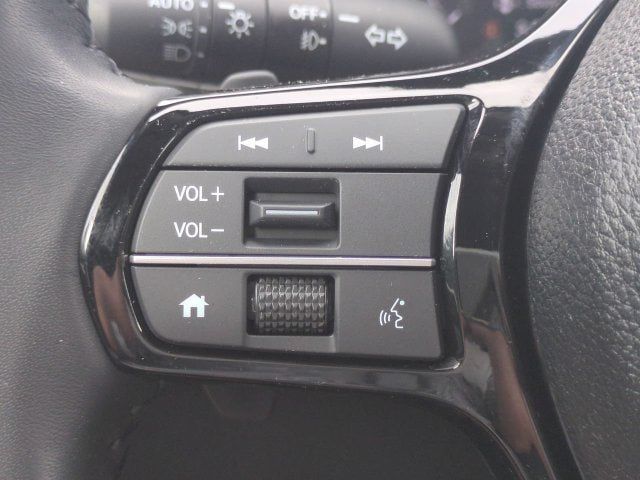 Used 2025 Honda Pilot Touring image 26