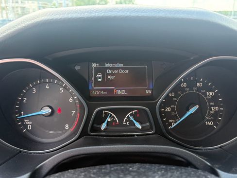 Used 2017 Ford Focus SE FWD image 15