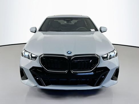 New 2026 BMW i5 eDrive40 w/ M Sport Package image 2