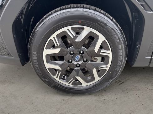 Certified 2025 Subaru Forester Premium AWD/4WD image 9