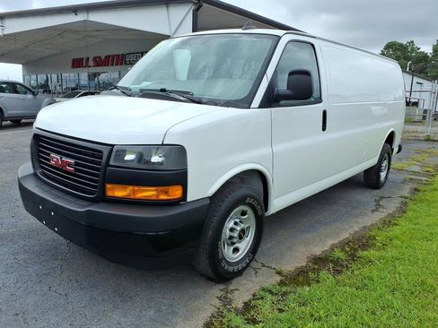 Used 2021 GMC Savana 2500 Extended w/ Driver Convenience Package RWD image 3