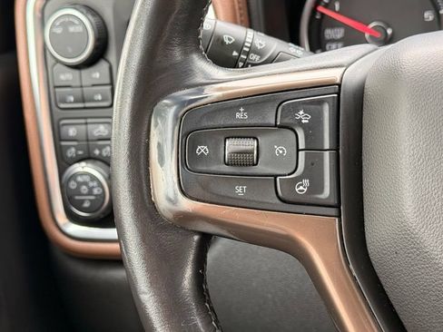 Used 2020 Chevrolet Silverado 1500 High Country w/ Technology Package AWD/4WD image 17