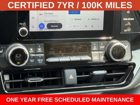 Used 2023 Toyota Highlander XLE FWD image 22