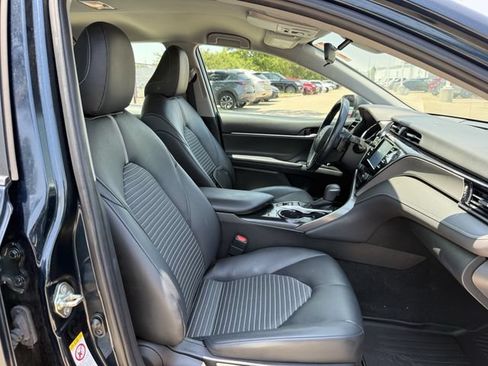 Used 2019 Toyota Camry SE FWD image 27