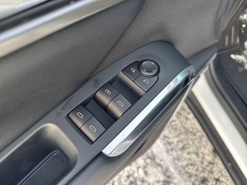 New 2026 Chevrolet Traverse LT w/ Enhanced Driving Package image 12