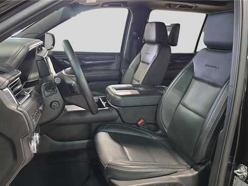 Used 2023 GMC Yukon XL Denali w/ LPO, Floor Liner Package image 11