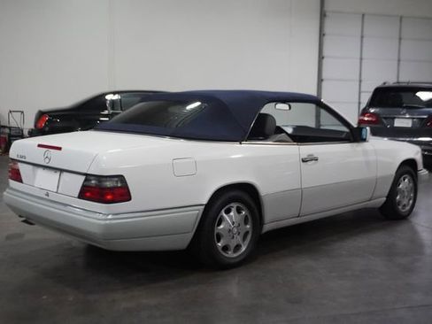 Used 1995 Mercedes-Benz E 320 Convertible image 5