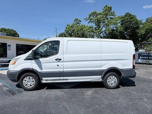 Used 2015 Ford Transit 250 130 Low Roof w/ Exterior Upgrade Package RWD image 4
