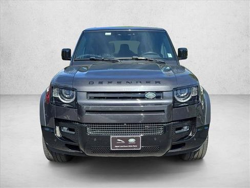Used 2023 Land Rover Defender 130 X-Dynamic SE AWD/4WD image 2