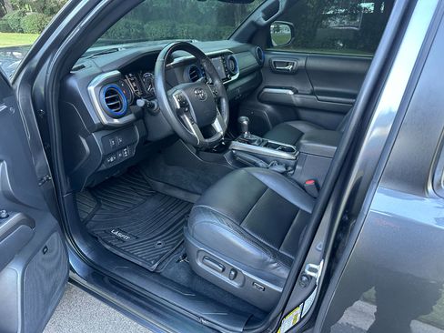 Used 2023 Toyota Tacoma Limited image 11