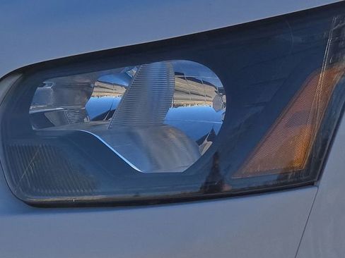 Used 2024 Ford Transit 350 XLT image 8