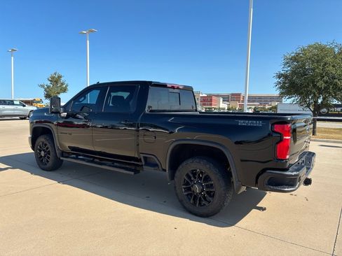 Used 2025 Chevrolet Silverado 2500 LTZ w/ Trail Boss Package AWD/4WD image 3