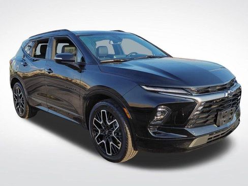 Certified 2023 Chevrolet Blazer RS AWD/4WD image 2