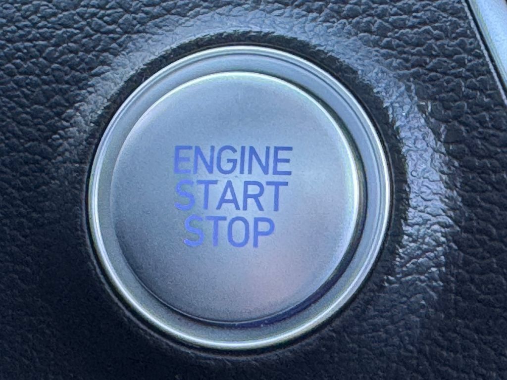 Used 2025 Hyundai Sonata SEL FWD image 17