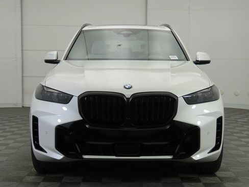 Used 2026 BMW X5 sDrive40i w/ M Sport Package image 3