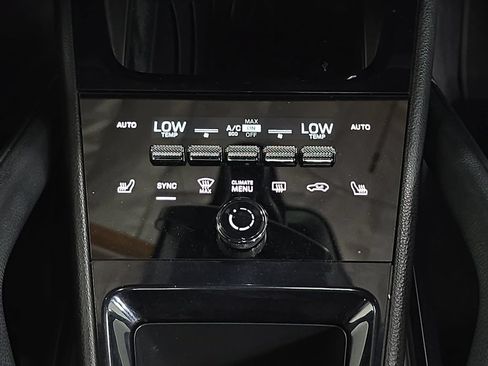 Certified 2024 Porsche Cayenne S AWD/4WD image 19