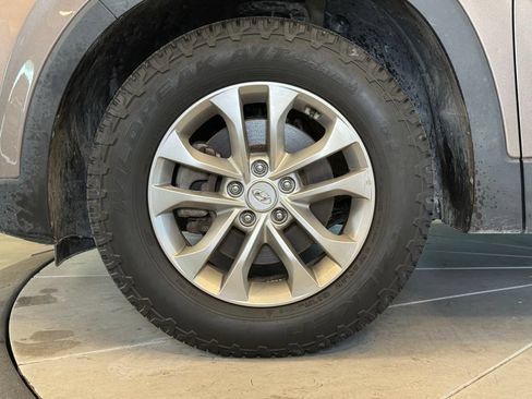 Used 2019 Hyundai Santa Fe SE AWD/4WD image 25