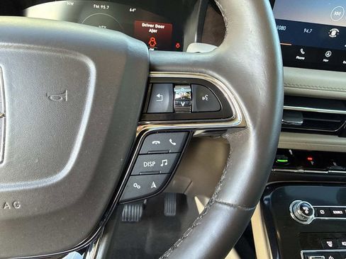 Certified 2022 Lincoln Nautilus Reserve image 29