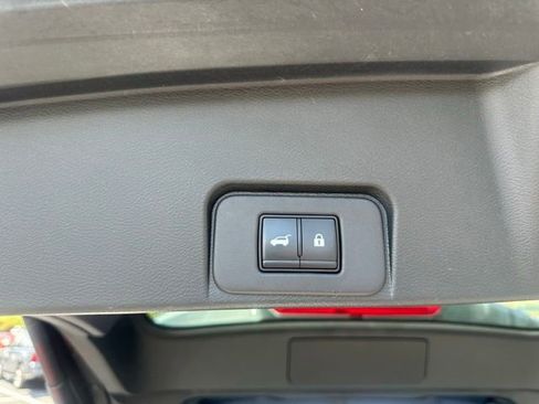 Certified 2023 Nissan Rogue SV w/ SV Premium B Package AWD/4WD image 15