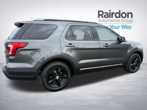 Used 2018 Ford Explorer XLT w/ Equipment Group 201A FWD image 7