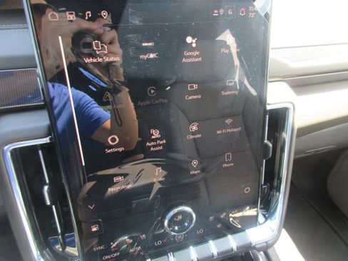 New 2026 GMC Yukon XL Elevation w/ Elevation Premium Package AWD/4WD image 19