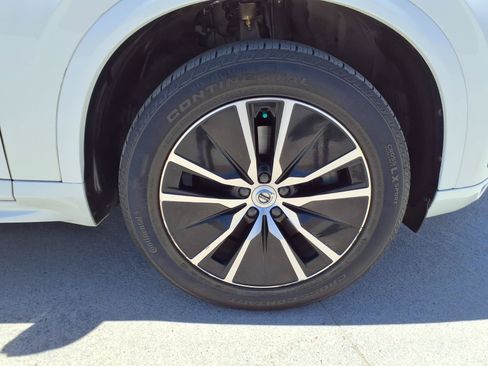 Used 2020 Volvo XC90 T6 Momentum AWD/4WD image 9