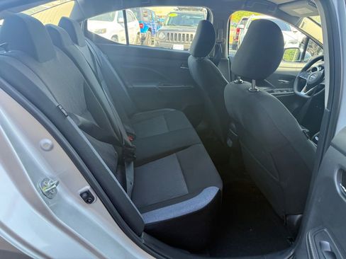 Used 2025 Nissan Versa SV image 12