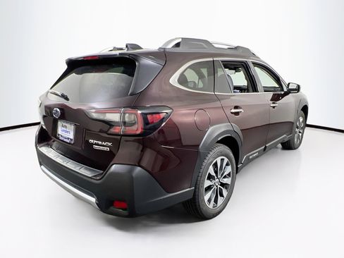 Used 2023 Subaru Outback Touring image 5