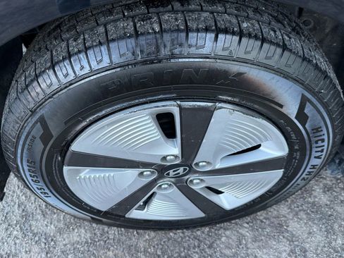 Used 2022 Hyundai Ioniq Blue image 40