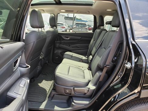 New 2026 Subaru Ascent Limited AWD/4WD image 8