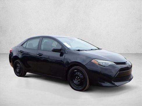Used 2019 Toyota Corolla LE image 4