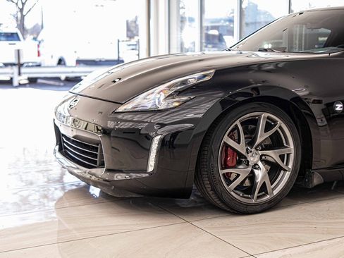 Used 2014 Nissan 370Z Base w/ Sport Package image 4