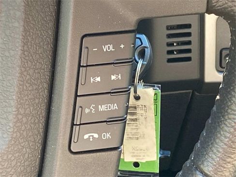 Used 2013 Ford F150 XLT w/ Luxury Equipment Group image 19