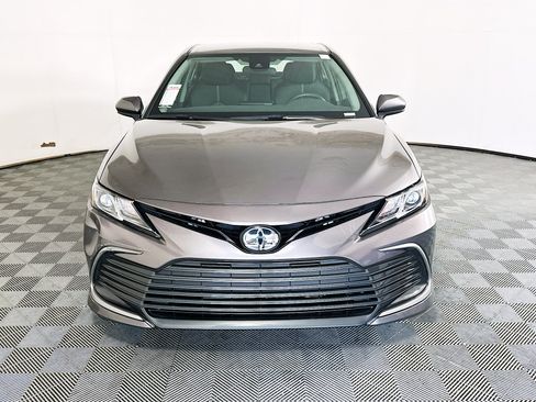 Used 2024 Toyota Camry LE FWD image 8