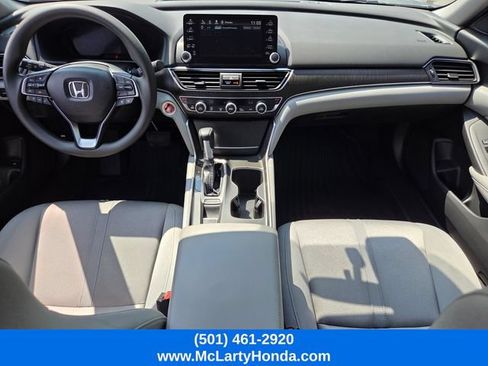 Used 2018 Honda Accord EX image 16