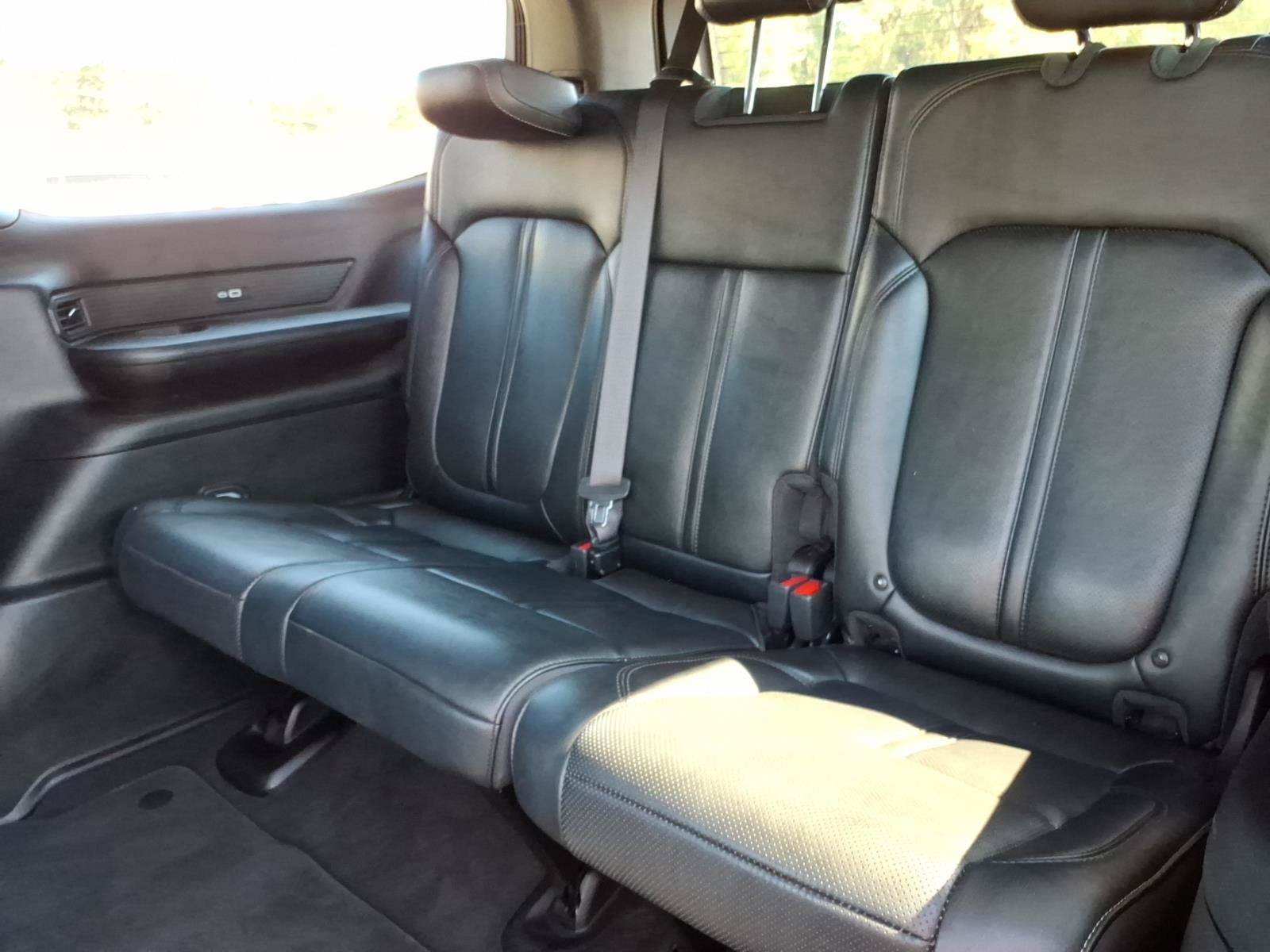 Used 2024 Jeep Wagoneer Series II AWD/4WD image 12