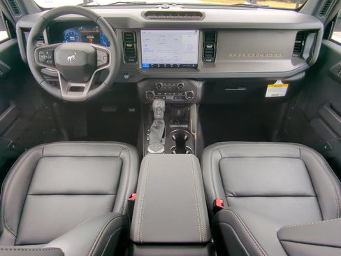 New 2026 Ford Bronco Badlands AWD/4WD image 13