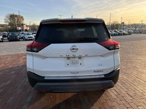 Used 2021 Nissan Rogue SV image 13