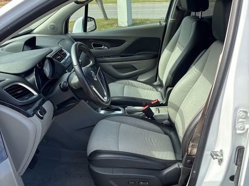 Used 2016 Buick Encore FWD image 4