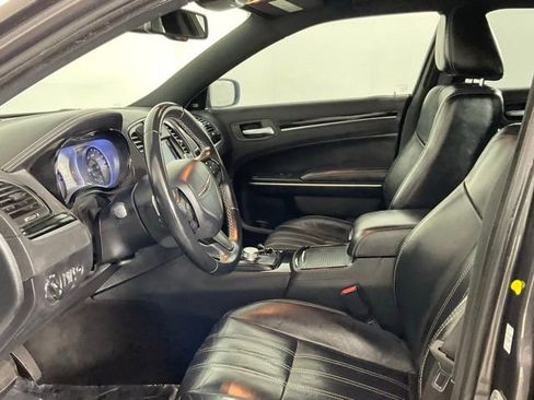 Used 2019 Chrysler 300 S image 10